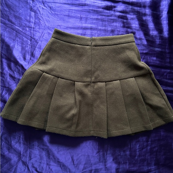 Mi Yier (Boutique) Brown Pleated Skirt With Built In Shorts - Picture 3 of 4